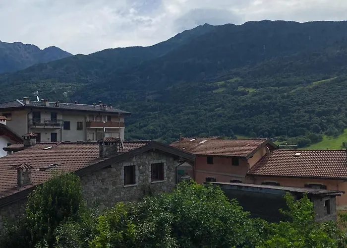 Con Vista Sul Gruppo Dell'adamello Apartment *